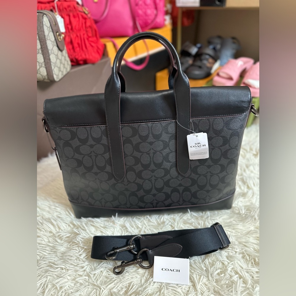 Coach Messenger bag Brand new